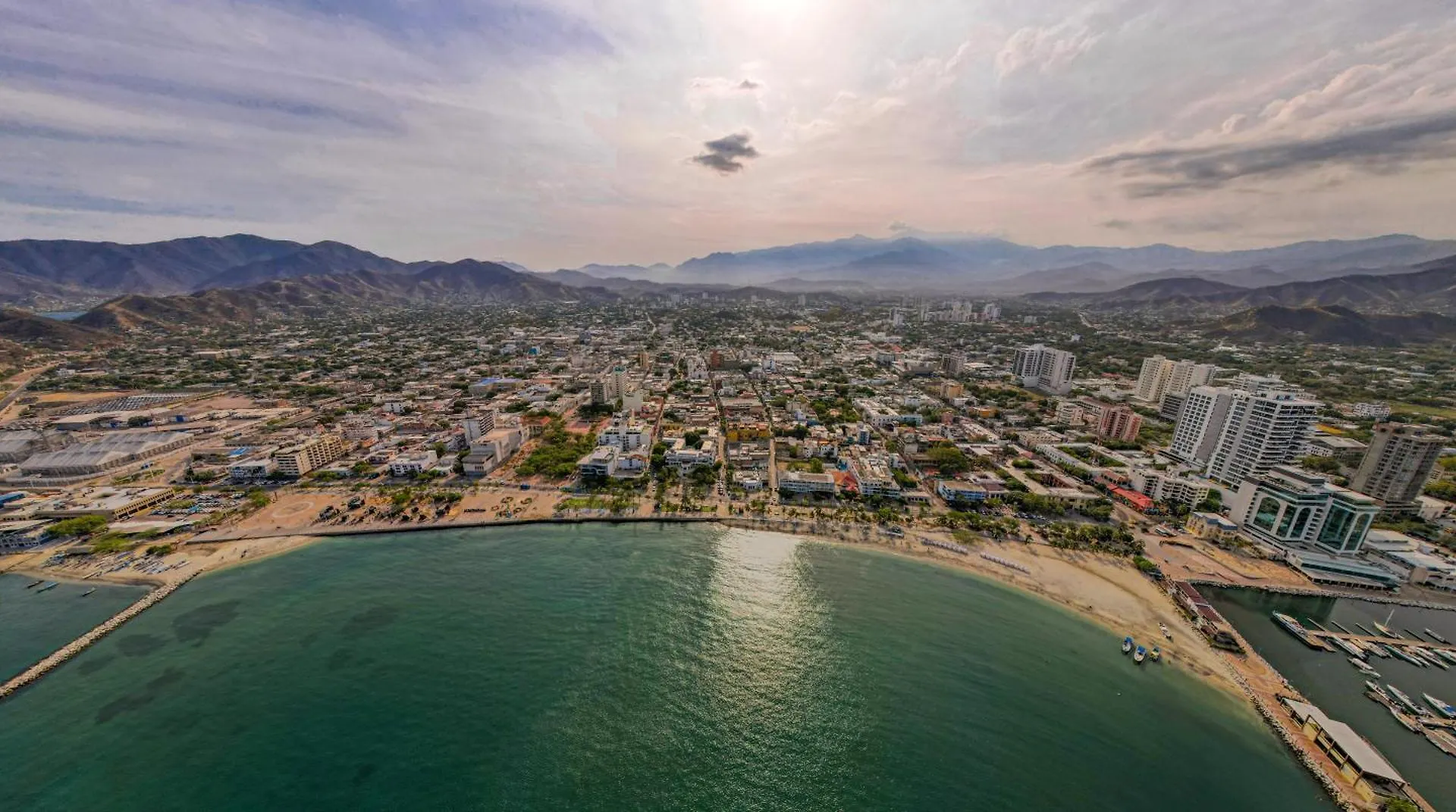 Hotel Tayromar Santa Marta   Santa Marta (Magdalena)